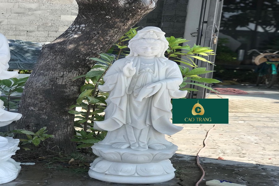 Tượng Phật Bà Quan Âm Bằng Đá Non Nước