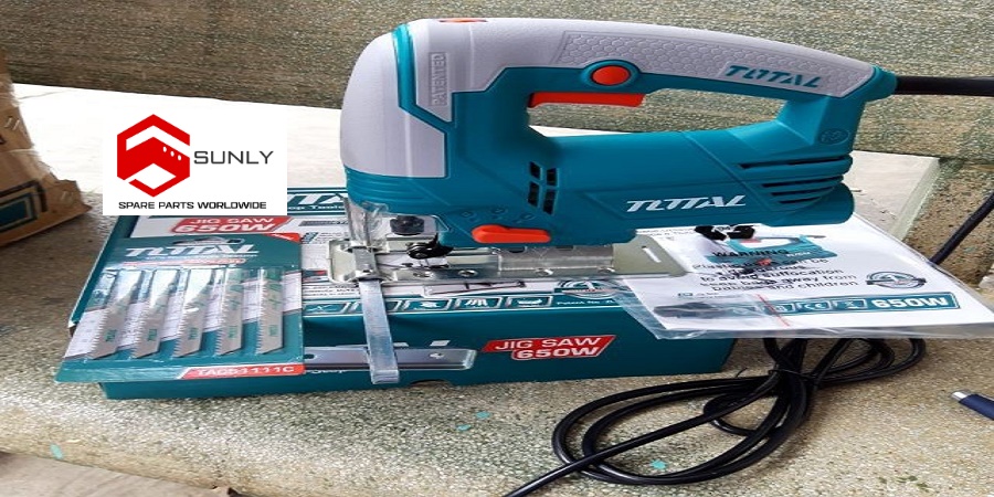 Cưa Lọng Total 650w